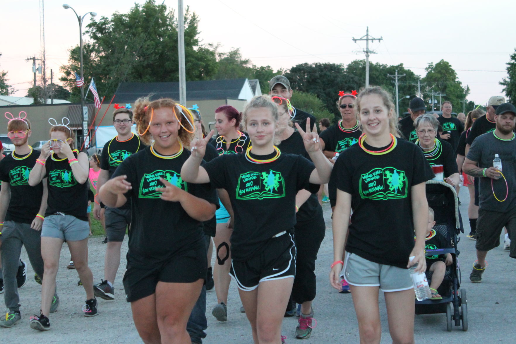 Wesley glow run 2019 038.JPG